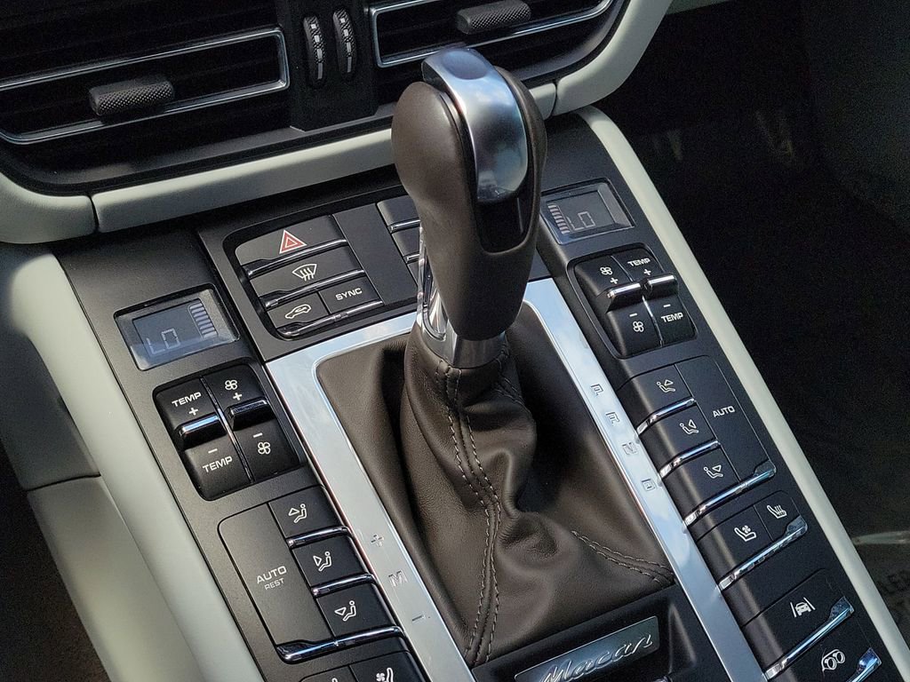 Certified 2021 Porsche Macan GTS AWD/4WD image 35