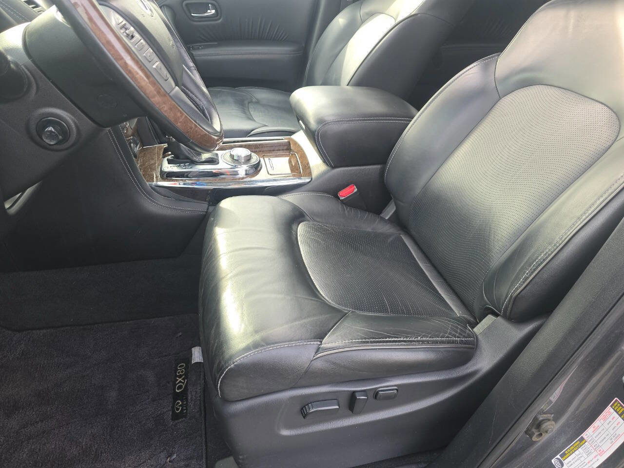 Used 2017 INFINITI QX80 4WD w/ Driver Assistance Package image 21