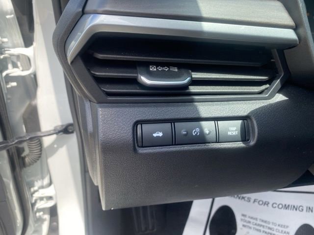 Used 2025 Nissan Altima 2.5 SV FWD image 18