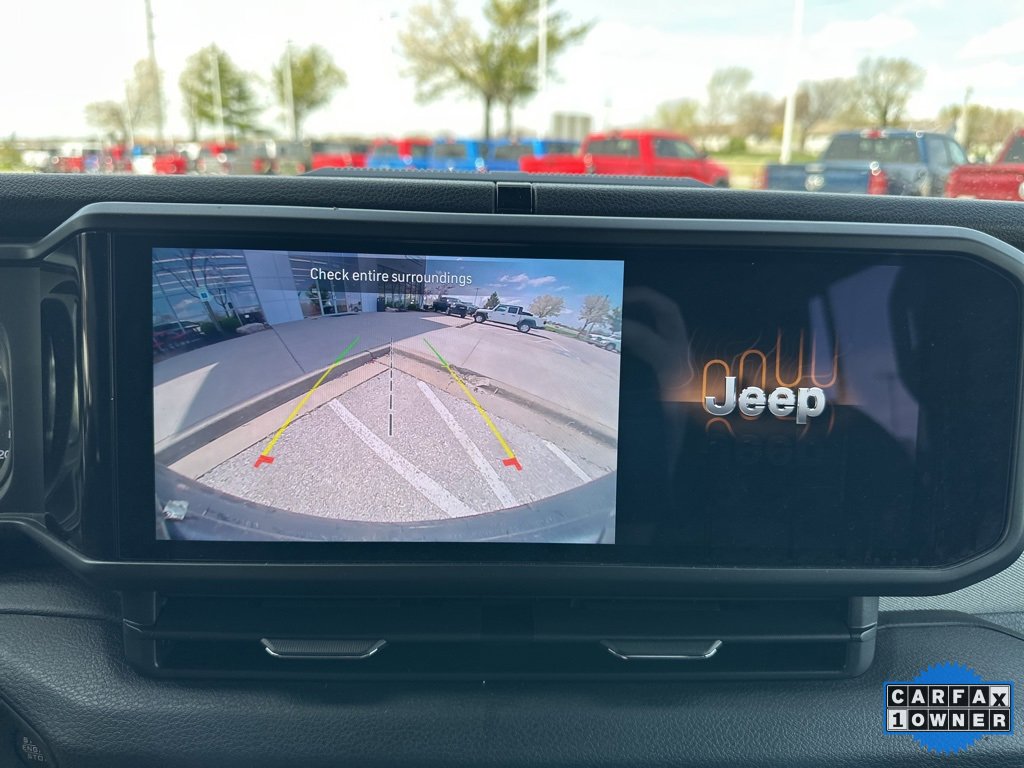 Used 2024 Jeep Wrangler Sport S image 5