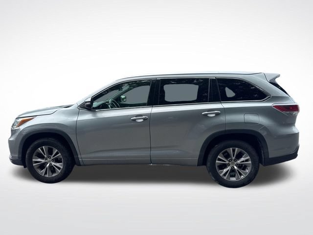 Used 2015 Toyota Highlander XLE FWD image 3