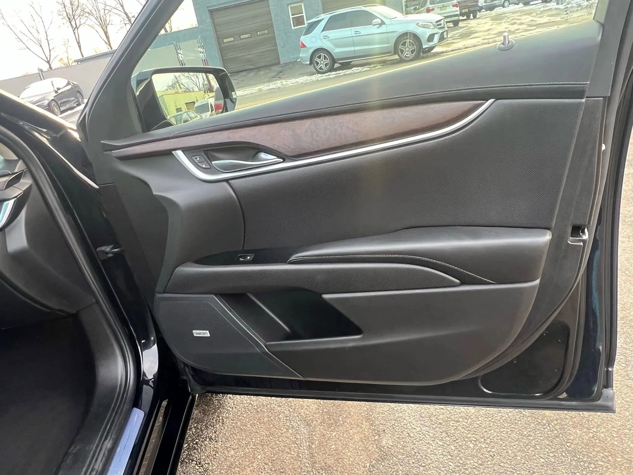 Used 2019 Cadillac XTS Luxury image 27