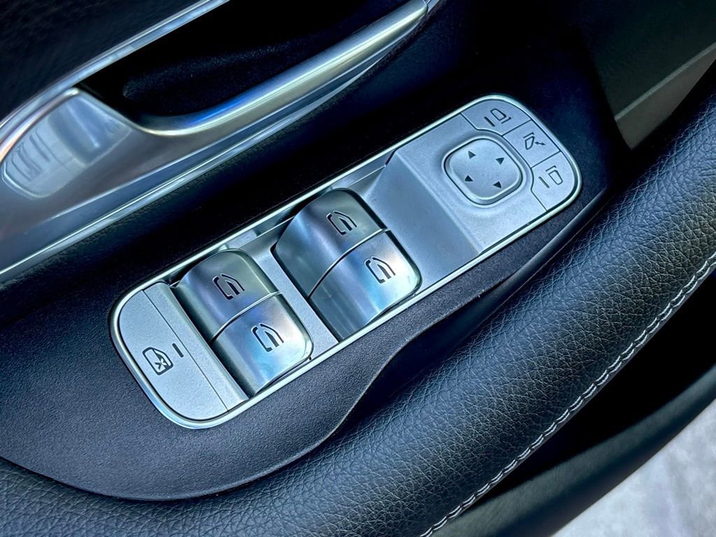 Used 2025 Mercedes-Benz GLE 450 4MATIC image 16
