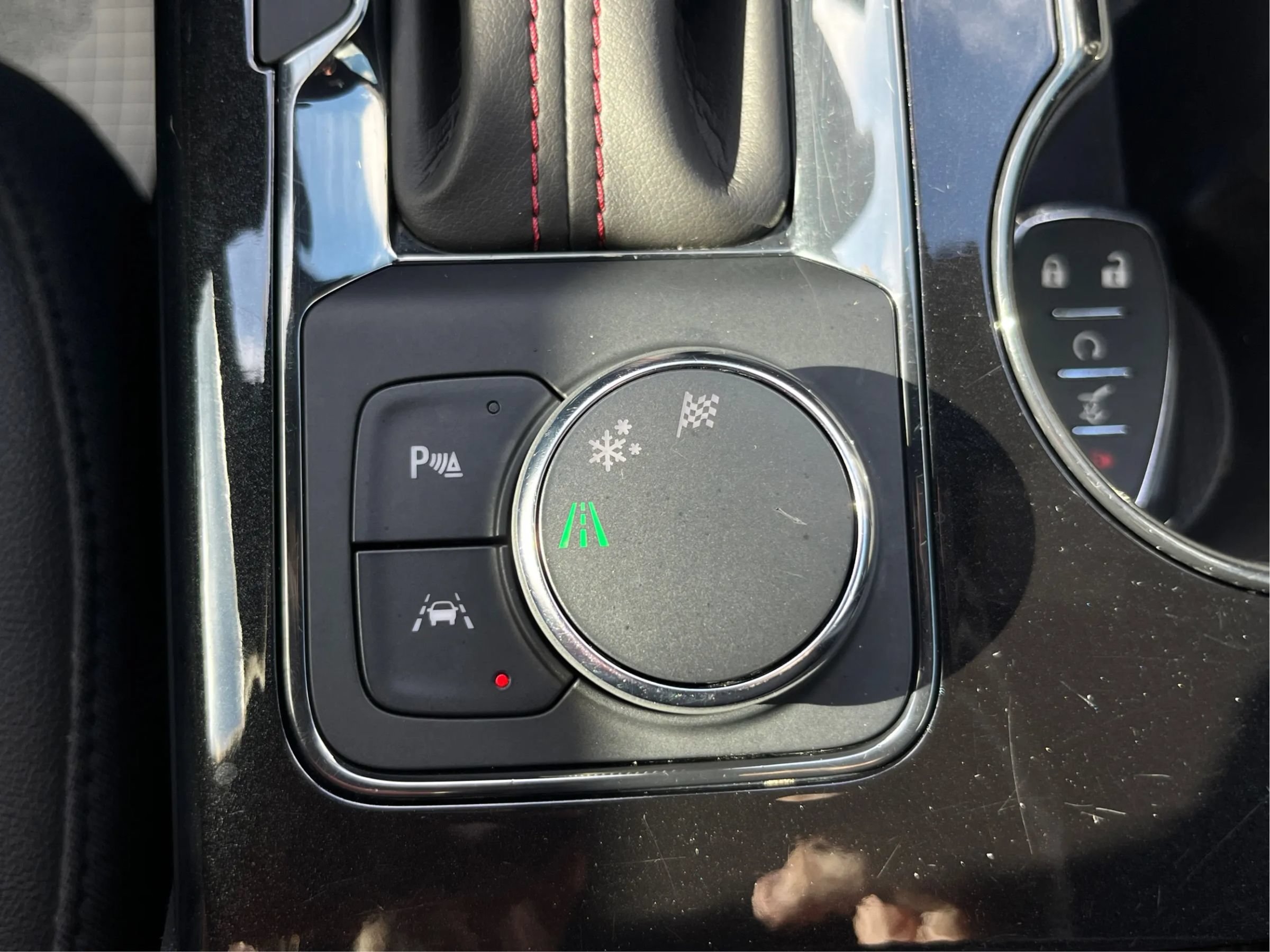 Used 2023 Chevrolet Blazer RS w/ Enhanced Convenience Package FWD image 35