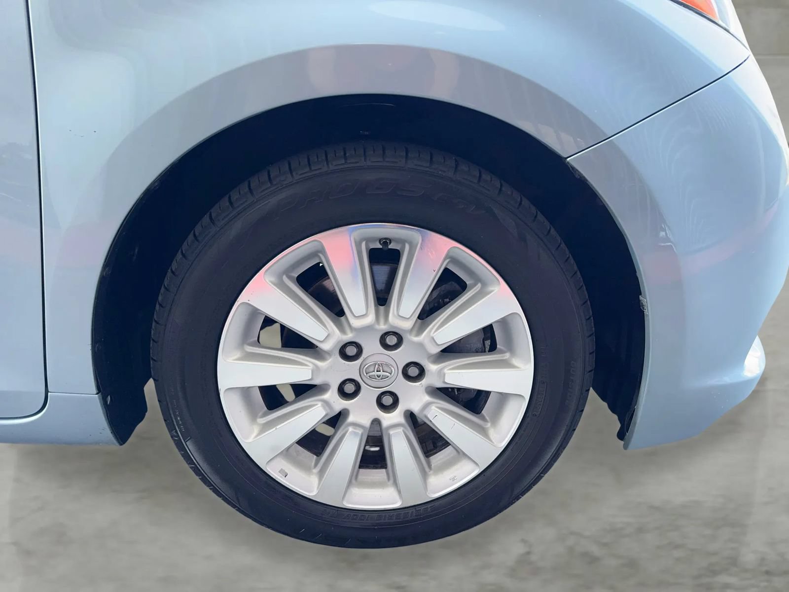 Used 2015 Toyota Sienna Limited FWD image 46