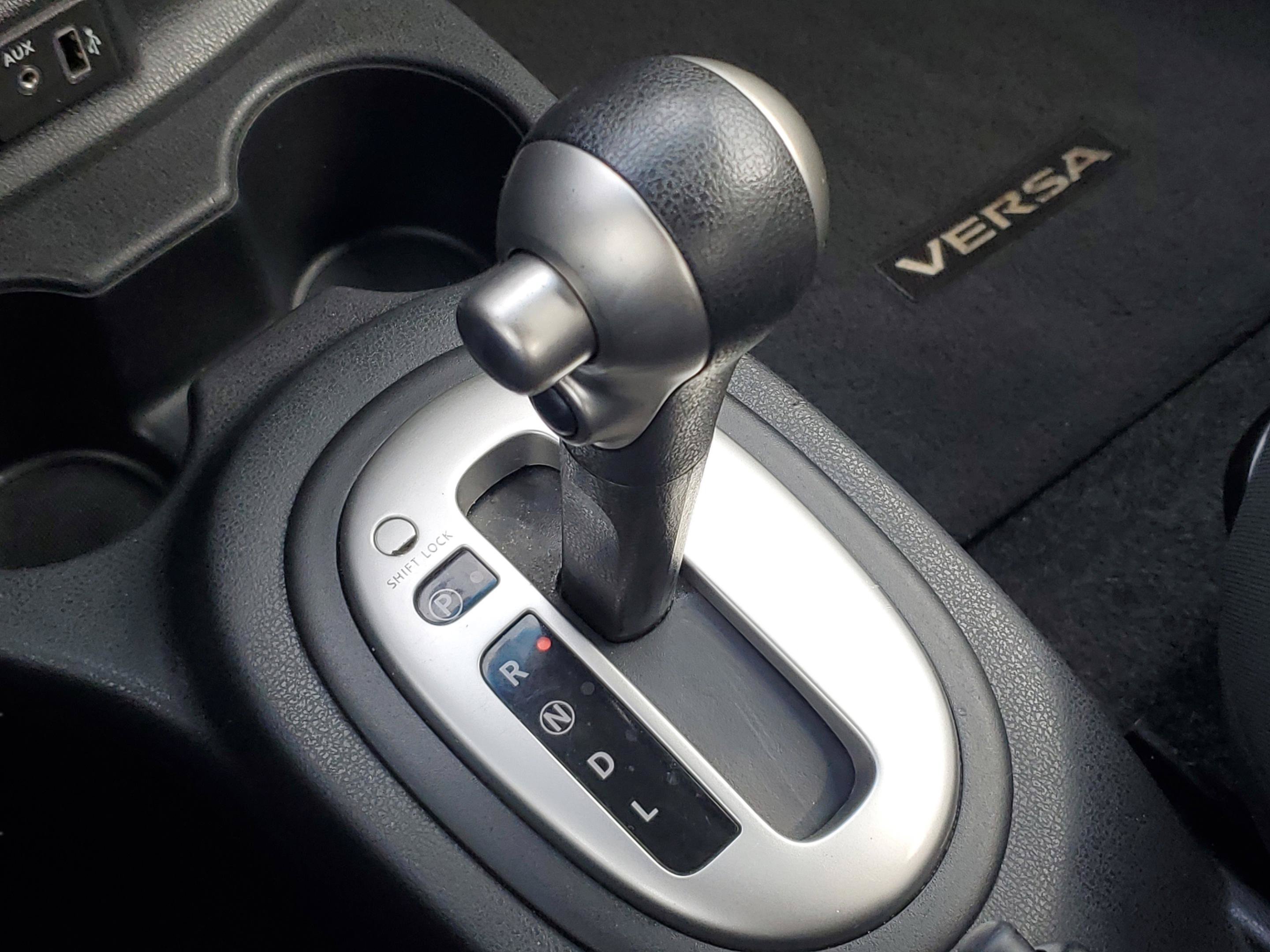 Used 2019 Nissan Versa SV FWD image 27