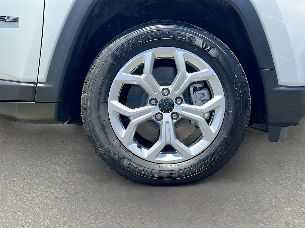Used 2026 Jeep Compass Latitude AWD/4WD image 27