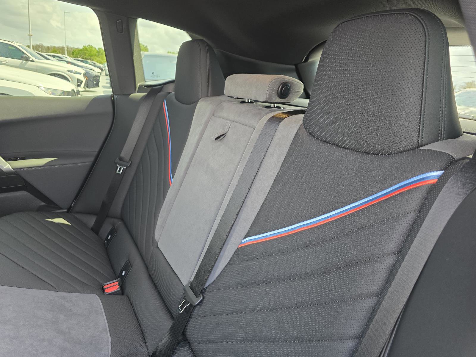 New 2026 BMW iX xDrive60 w/ M Sport Package image 39