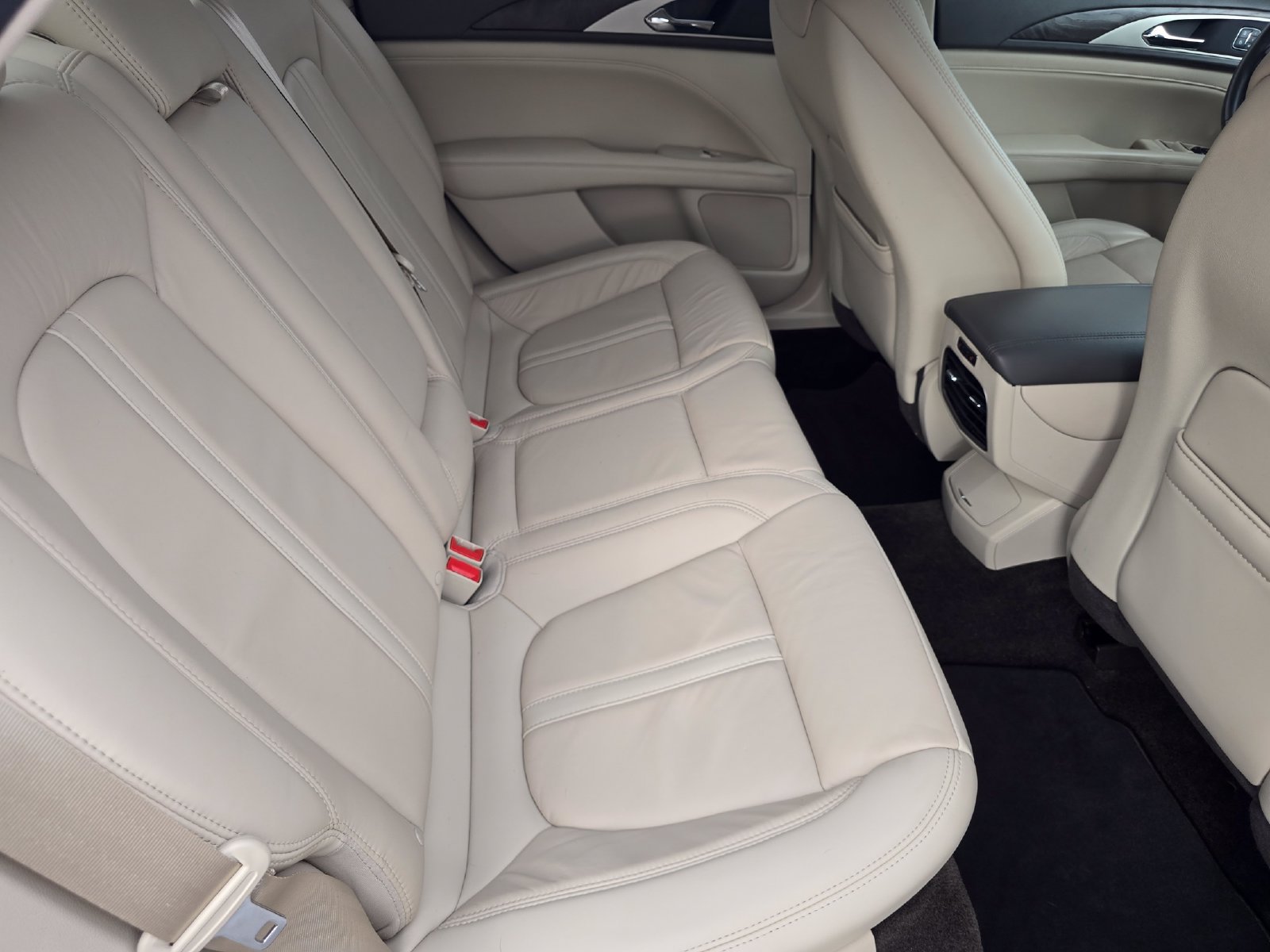 Used 2018 Lincoln MKZ Select w/ Select Plus Package FWD image 20
