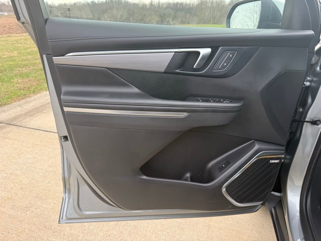 Used 2025 Buick Enclave Preferred image 26