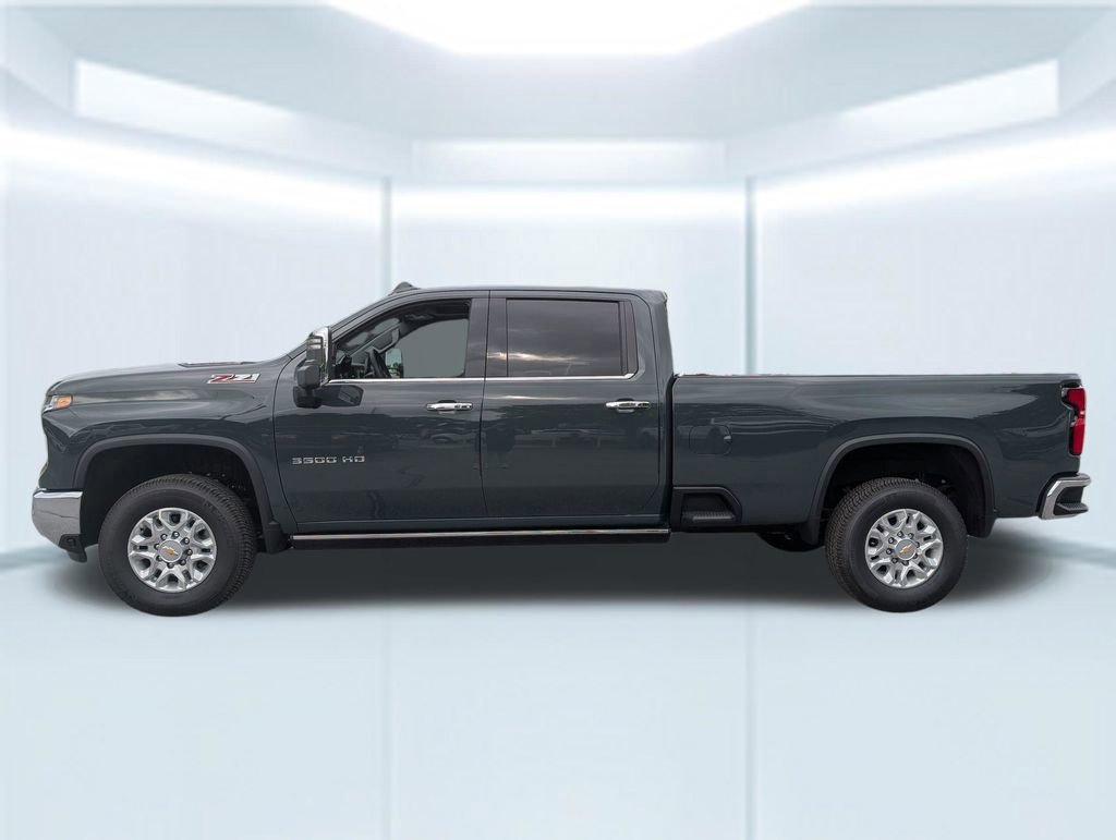 New 2026 Chevrolet Silverado 3500 LTZ w/ LTZ Convenience Package AWD/4WD image 2