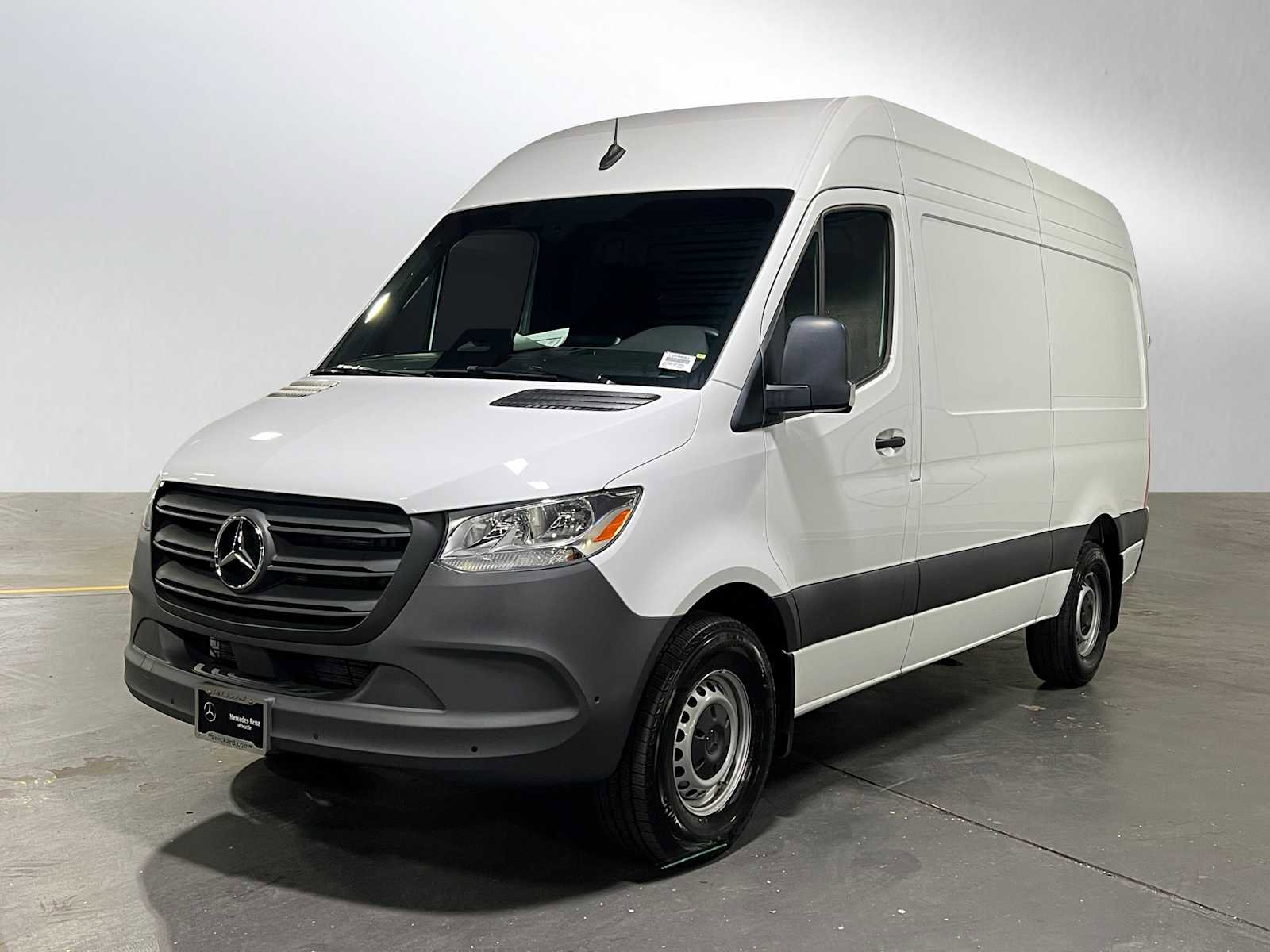 Used 2025 Mercedes-Benz Sprinter 2500 image 7