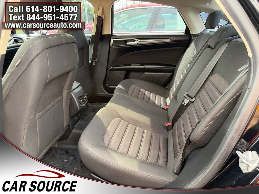 Used 2018 Ford Fusion SE w/ Fusion SE Technology Package FWD image 23