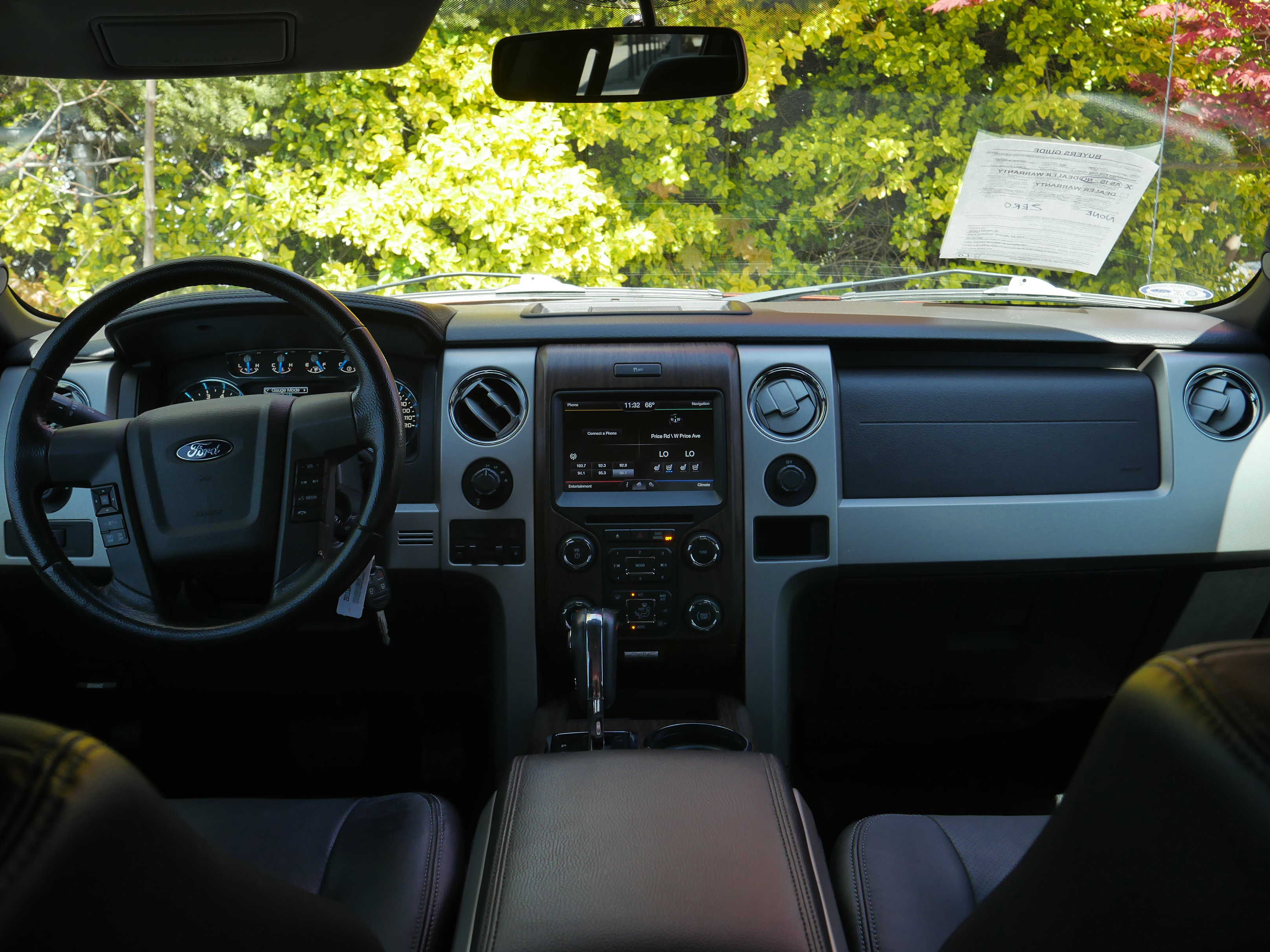 Used 2014 Ford F150 Lariat w/ Equipment Group 502A Luxury AWD/4WD image 10