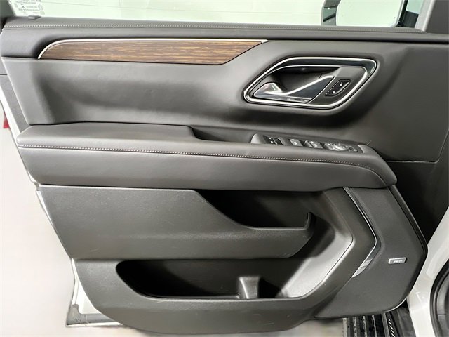 Used 2023 Chevrolet Suburban High Country w/ Advanced Technology Package image 34
