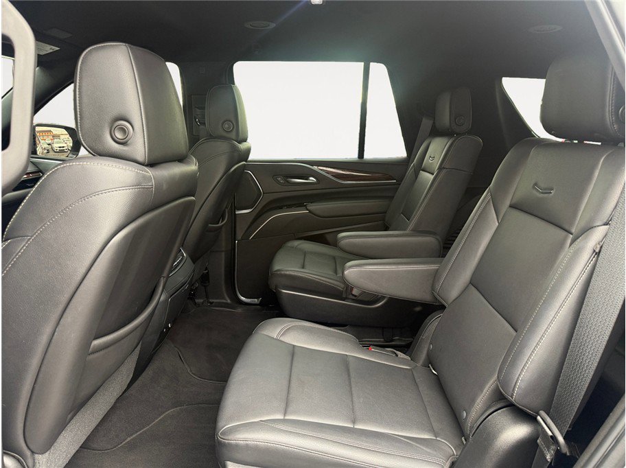 Used 2021 Cadillac Escalade Luxury AWD/4WD image 13