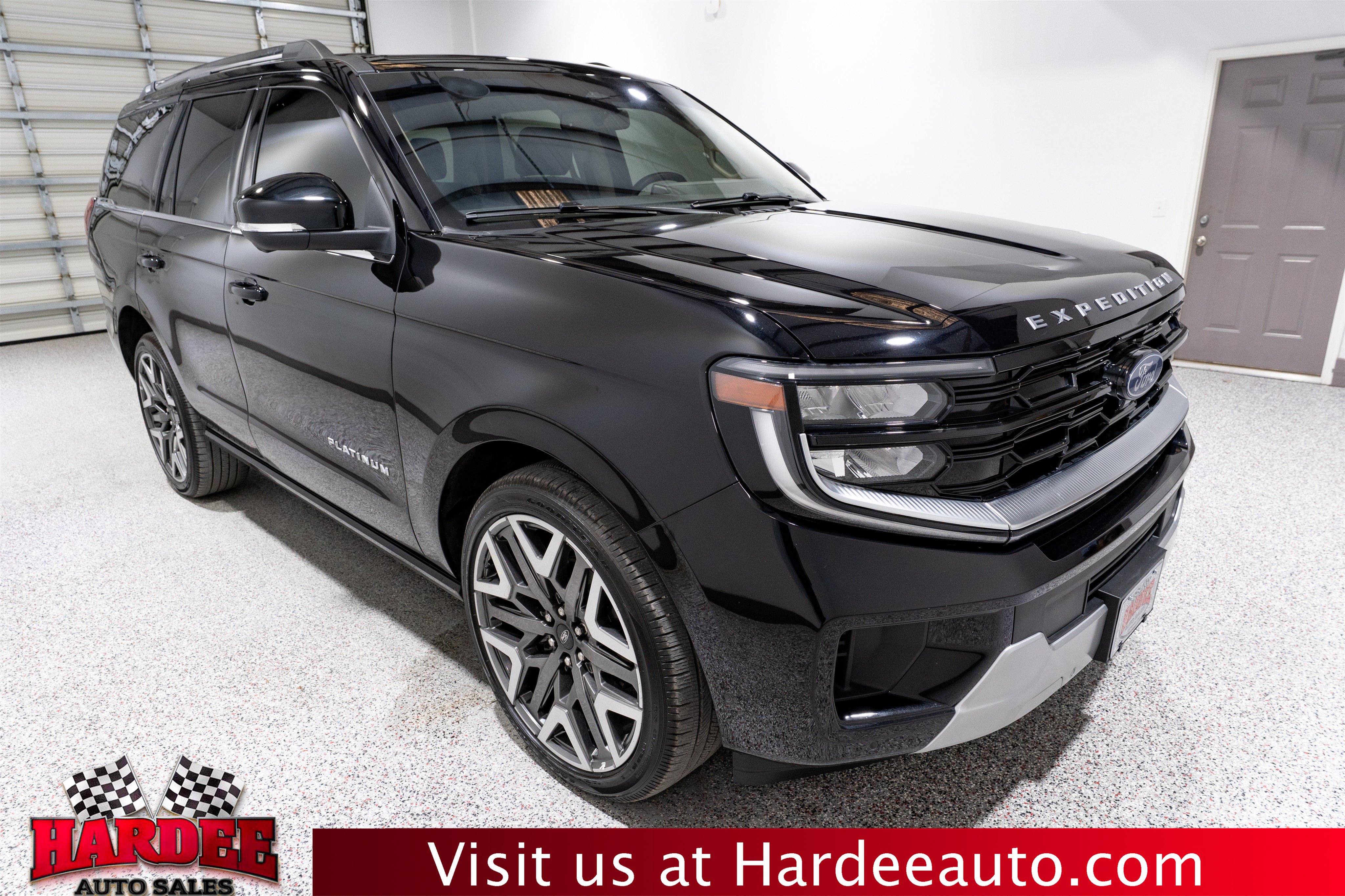 Used 2025 Ford Expedition Platinum w/ Platinum Ultimate Package AWD/4WD image 6