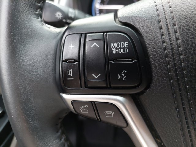 Used 2016 Toyota Highlander XLE AWD/4WD image 34