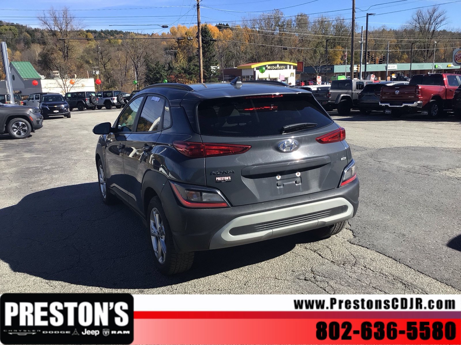 Used 2023 Hyundai Kona SEL AWD/4WD image 3