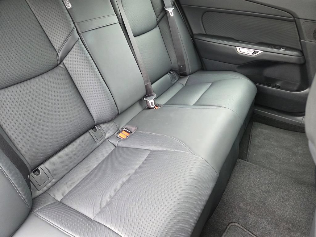 New 2026 Lexus ES 350e FWD image 5
