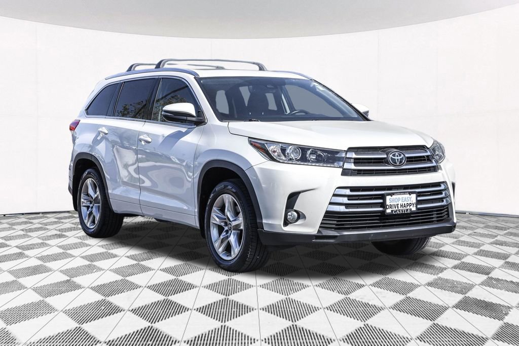 Used 2017 Toyota Highlander Limited AWD/4WD image 12
