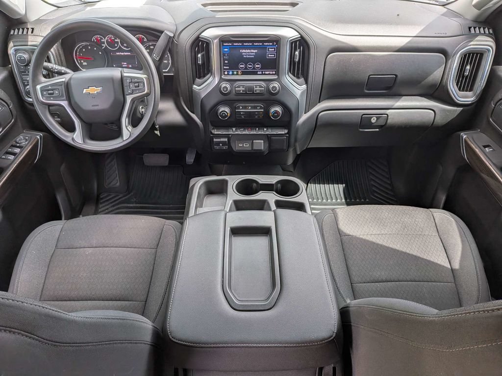 Used 2021 Chevrolet Silverado 2500 LT w/ Gooseneck/5TH Wheel Package AWD/4WD image 16