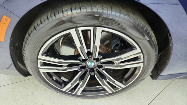 Used 2023 BMW 760i xDrive AWD/4WD image 60