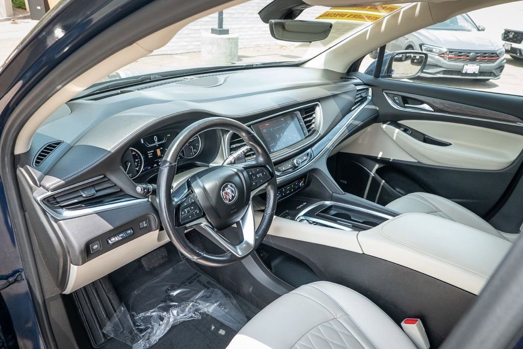 Used 2022 Buick Enclave Avenir w/ Avenir Technology Package image 16