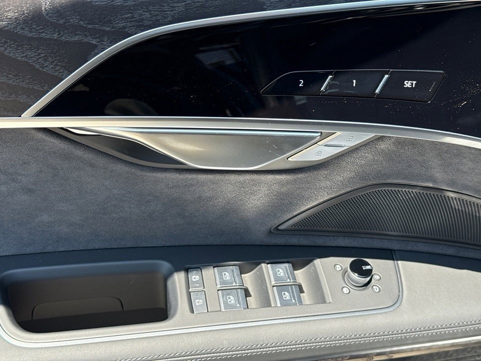 New 2025 Audi A8 L 3.0T image 16