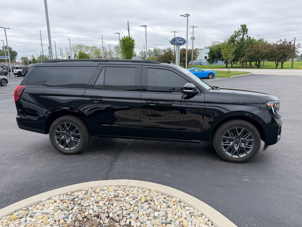Used 2026 Ford Expedition Max Platinum w/ Stealth Appearance Package AWD/4WD image 5