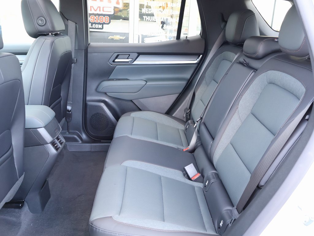 New 2026 GMC Terrain AT4 w/ LPO, Black Badging Package image 28