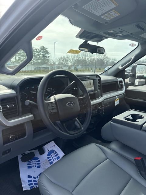 New 2026 Ford F550 4x4 Crew Cab image 25