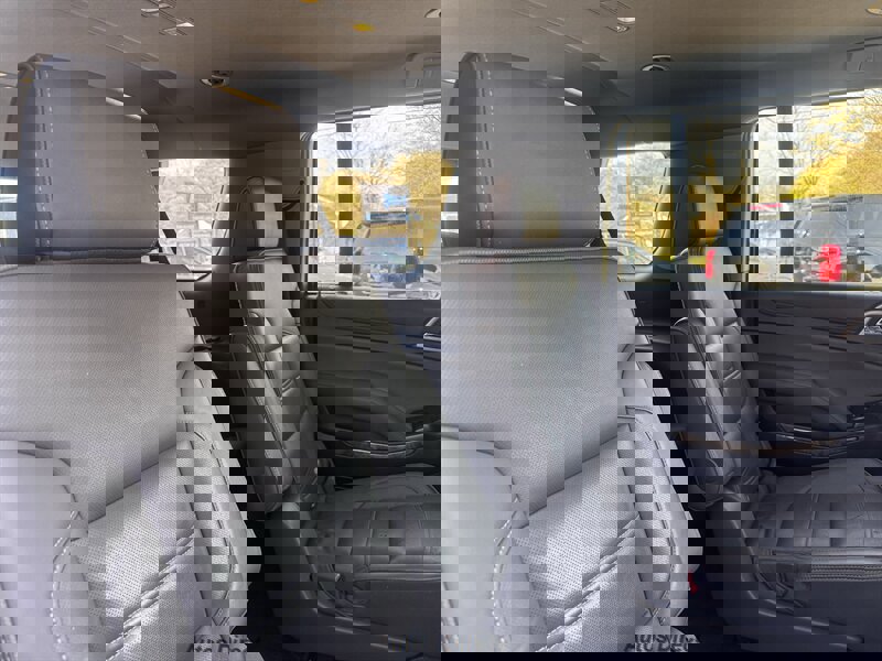 Used 2017 GMC Yukon XL Denali image 23