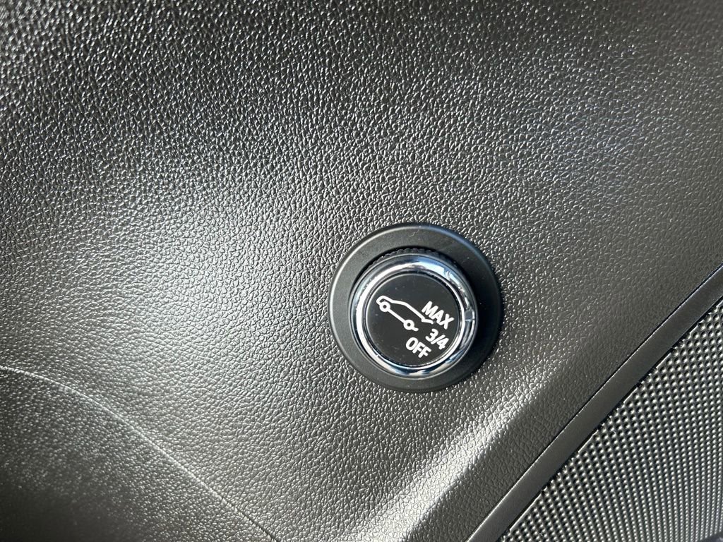 Used 2023 Buick Envision Essence AWD/4WD image 21