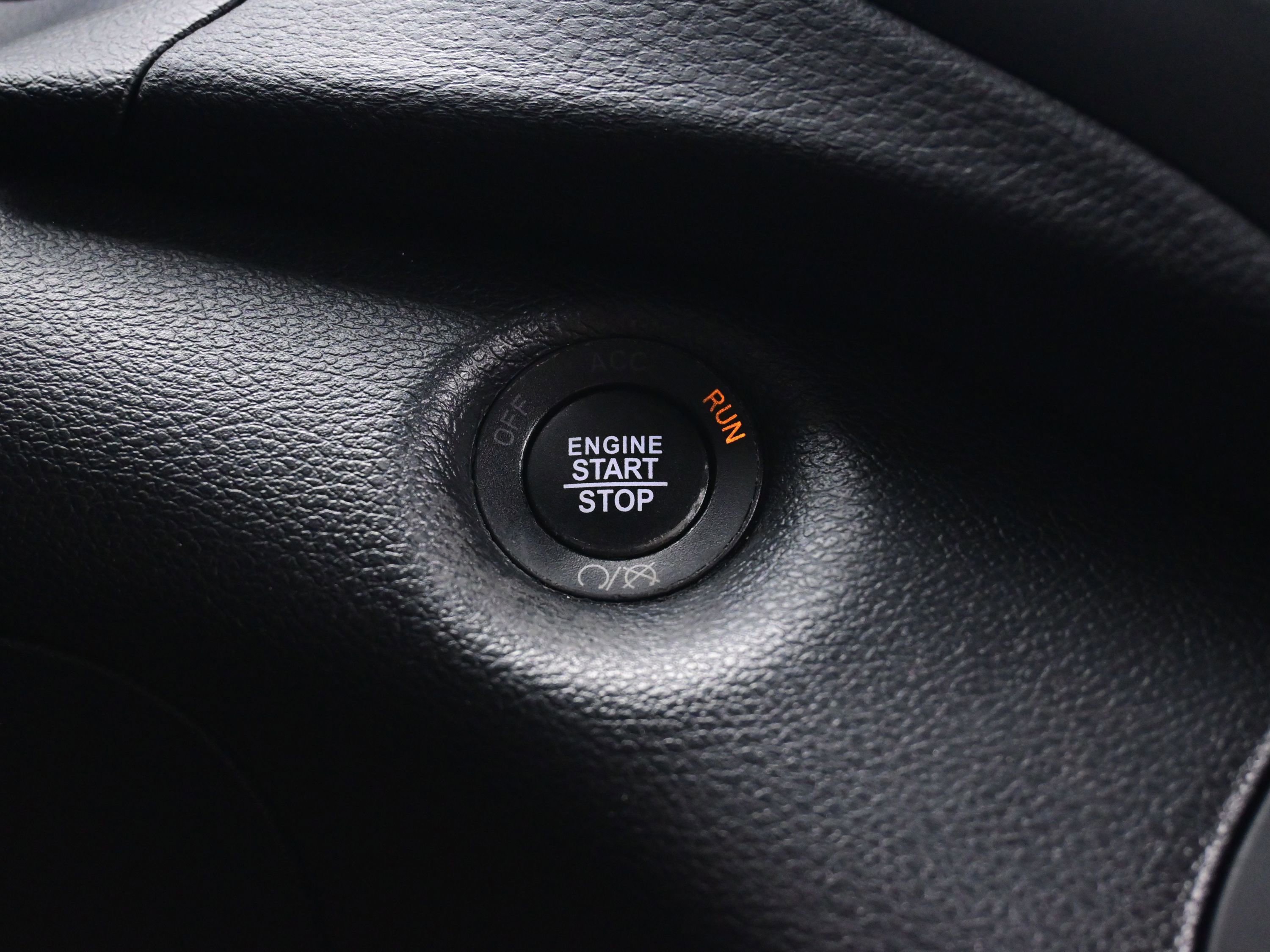 Used 2022 Jeep Cherokee Limited image 24