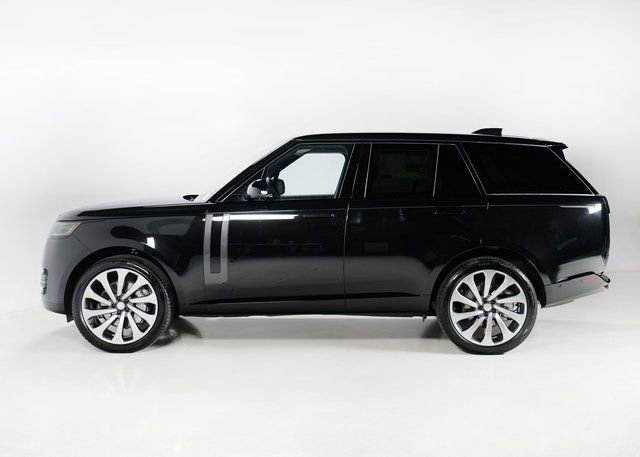 New 2025 Land Rover Range Rover SE image 6