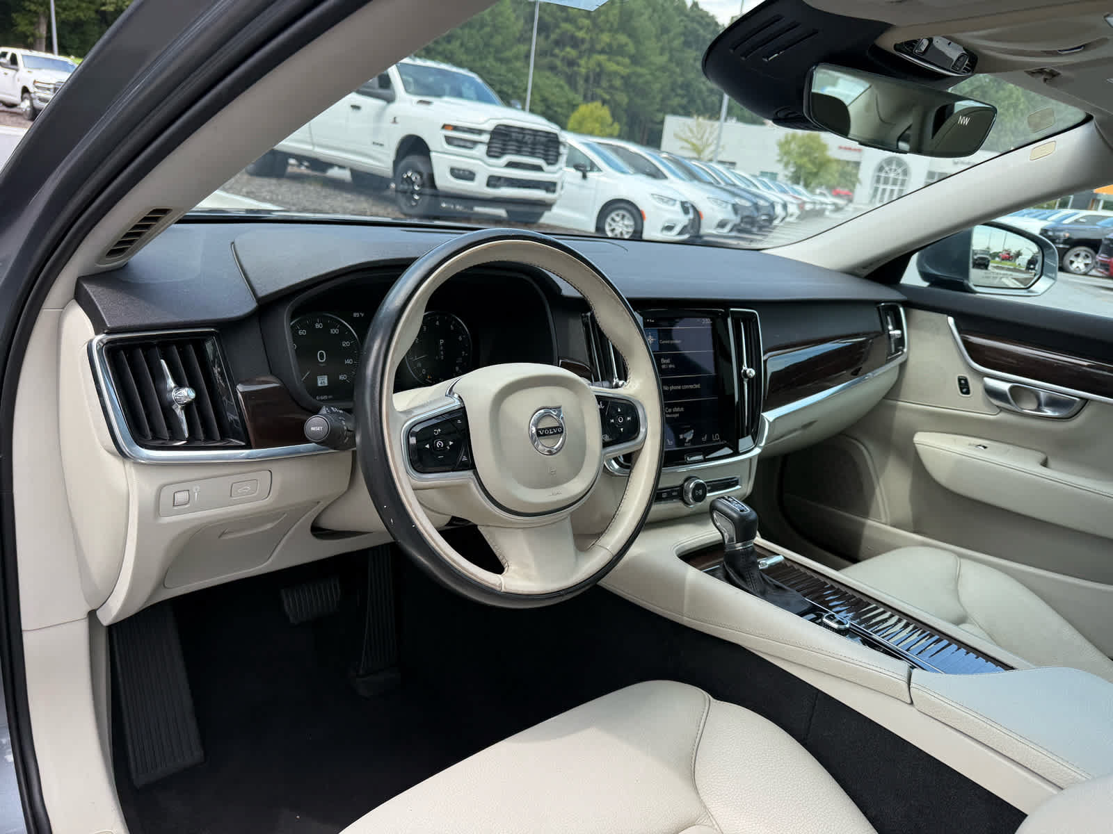 Used 2018 Volvo S90 T5 Momentum AWD/4WD image 15