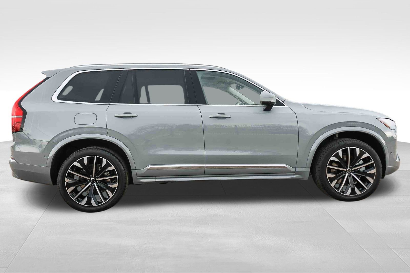 New 2026 Volvo XC90 T8 Ultra w/ Protection Package Premier AWD/4WD image 4