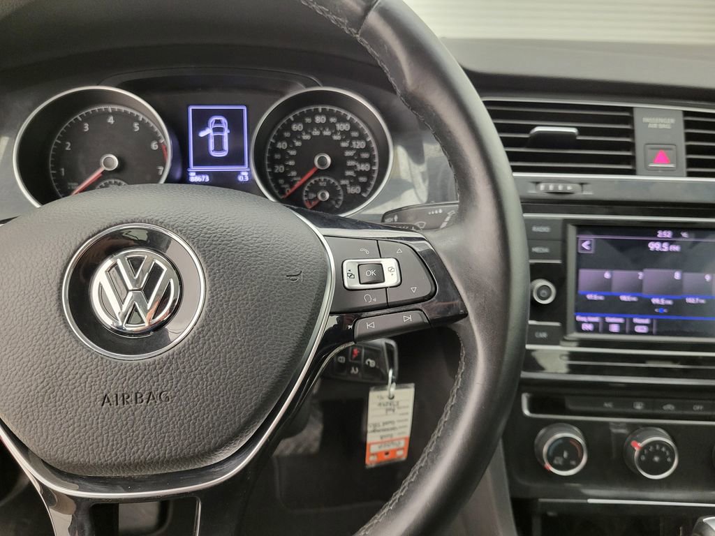 Used 2018 Volkswagen Golf S FWD image 5