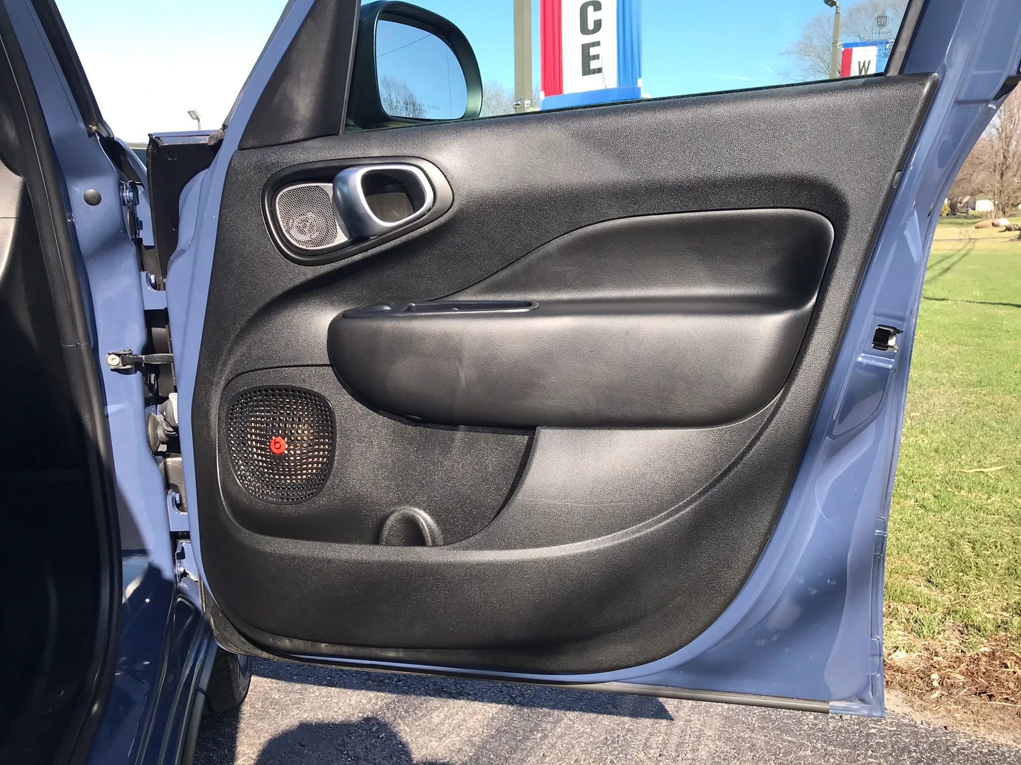 Used 2020 FIAT 500L Trekking image 41