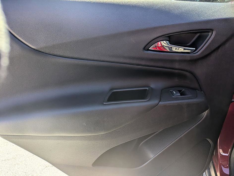 Used 2020 Chevrolet Equinox LT image 29