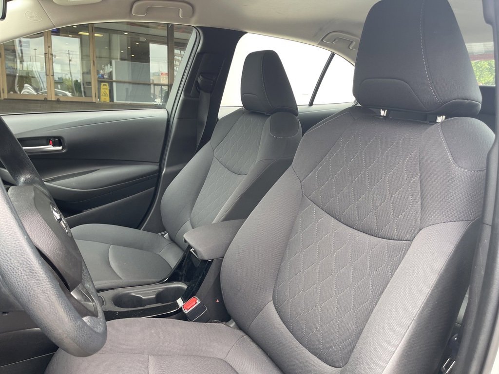 Used 2021 Toyota Corolla LE image 47