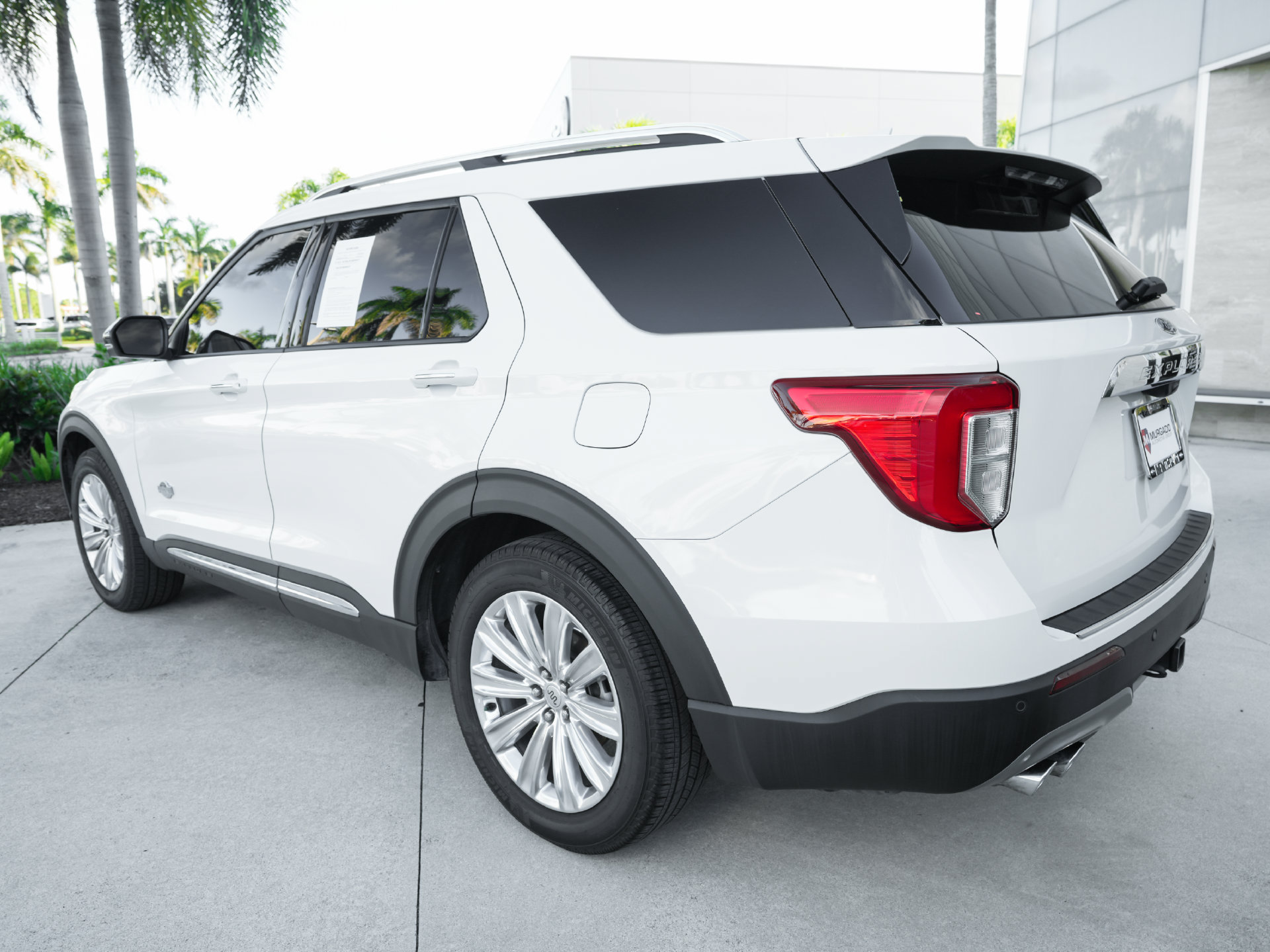 Used 2024 Ford Explorer King Ranch w/ Technology Package RWD image 35