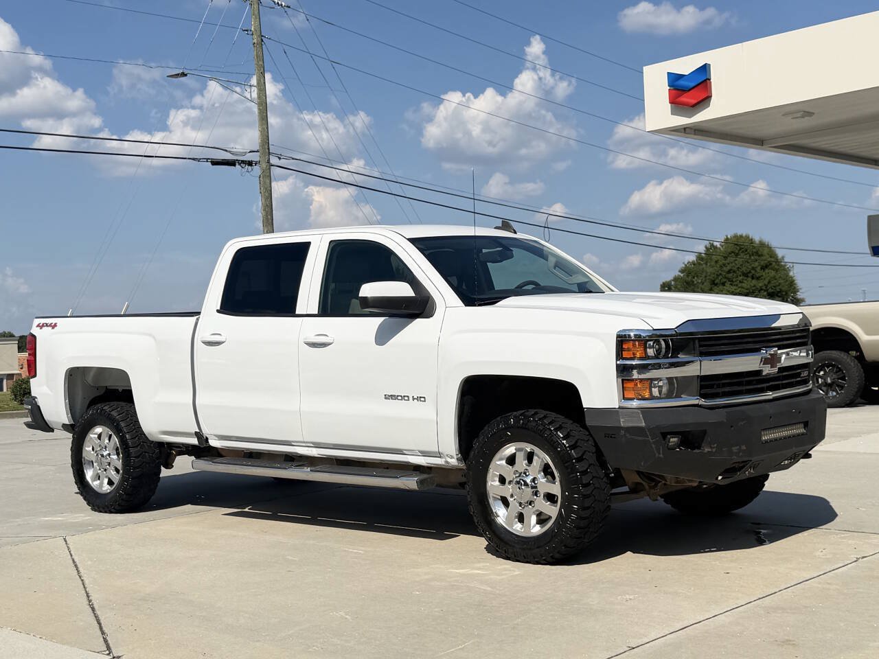 Used 2015 Chevrolet Silverado 2500 LT w/ LT Convenience Package AWD/4WD image 3