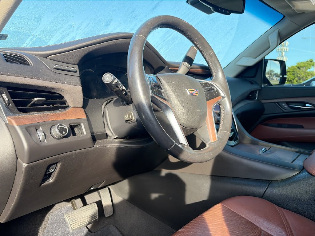 Used 2016 Cadillac Escalade ESV Premium RWD image 11