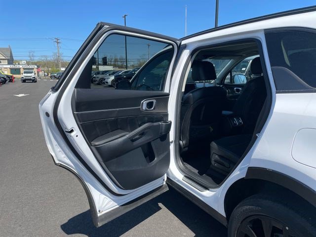 Used 2023 Kia Sorento SX AWD/4WD image 28