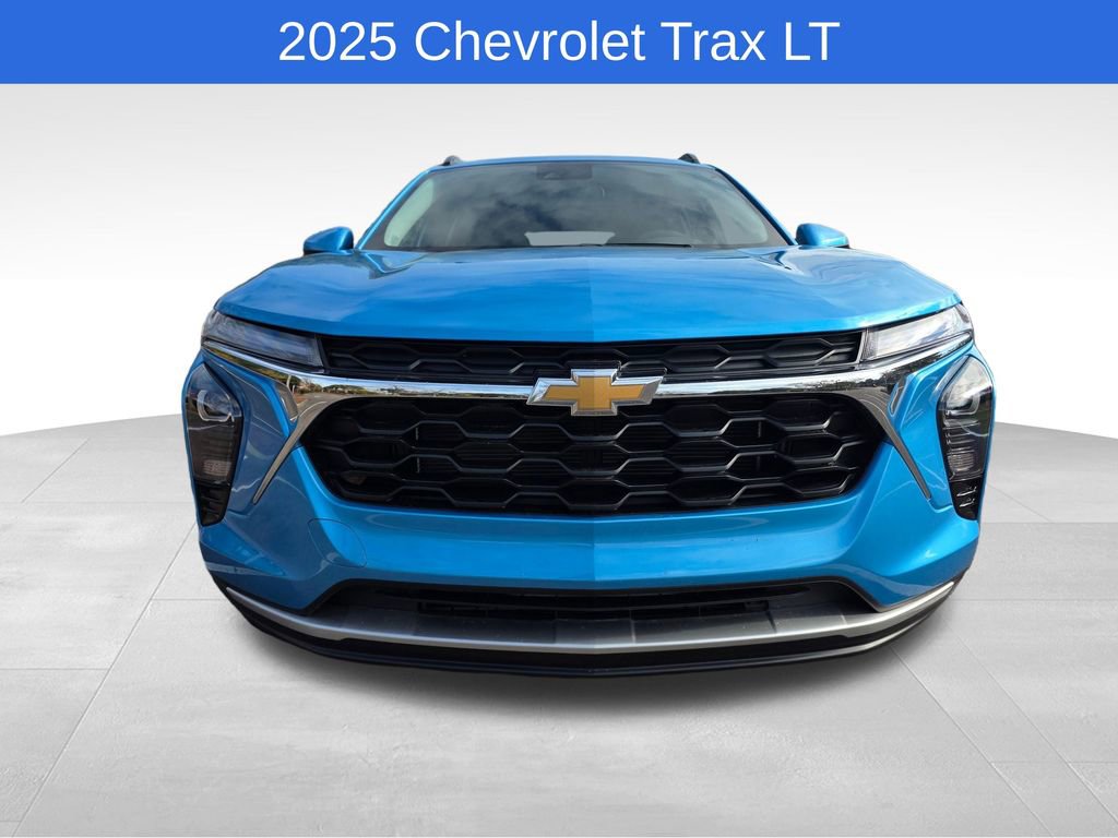 Certified 2025 Chevrolet Trax LT image 9