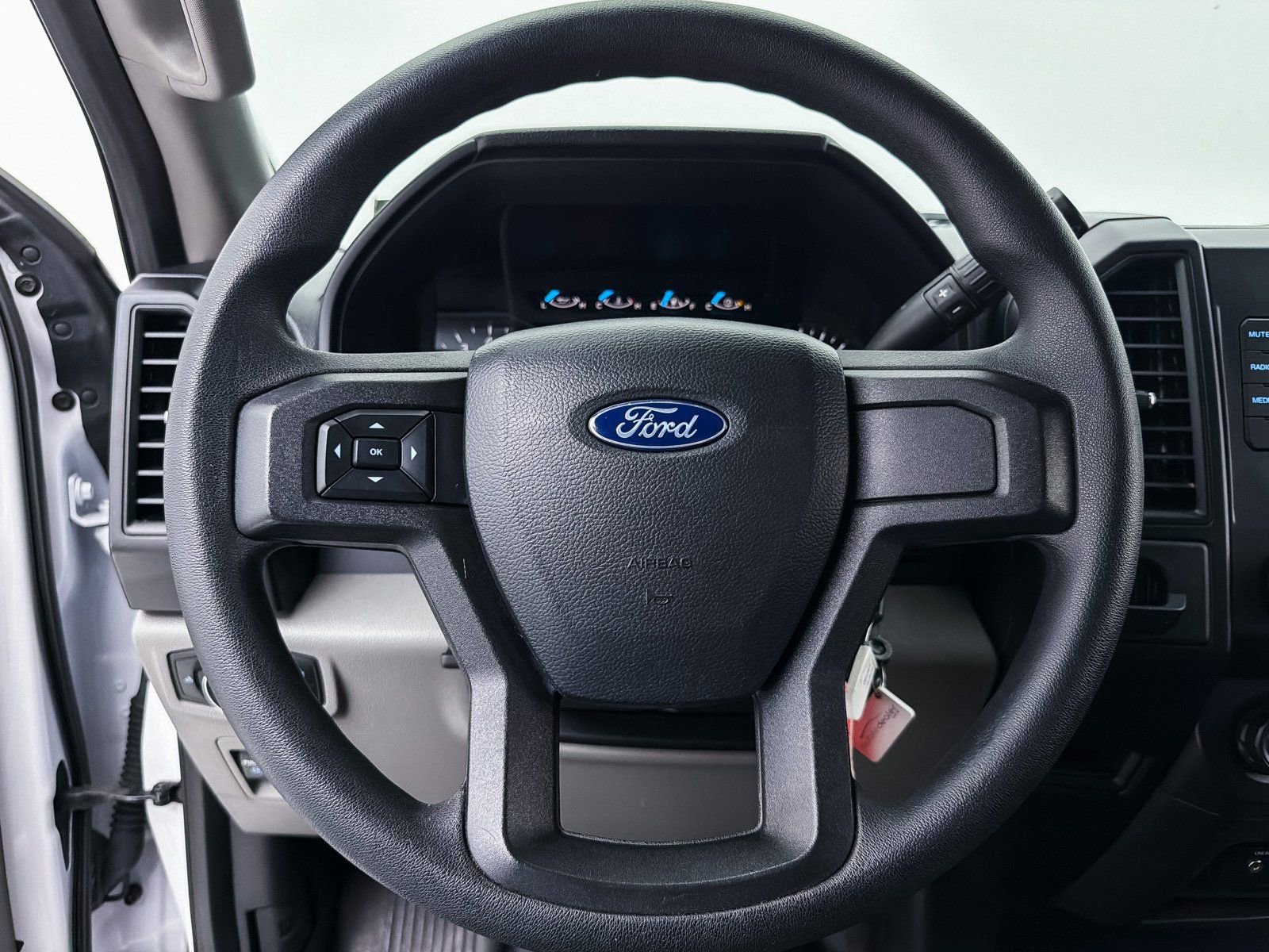 Used 2020 Ford F150 XL image 3