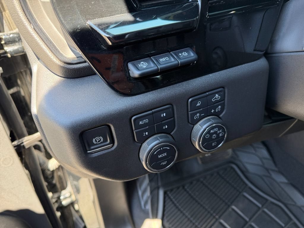 Used 2022 Chevrolet Silverado 1500 ZR2 w/ Technology Package AWD/4WD image 19