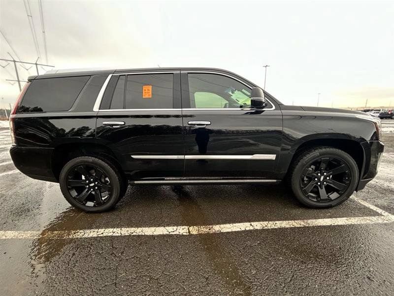 Used 2019 Cadillac Escalade Premium Luxury AWD/4WD image 5